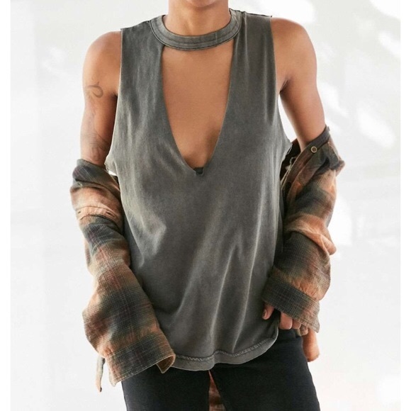Urban Outfitters Tops - 🆕 HP UO Silence and Noise Chocker Vneck Tank